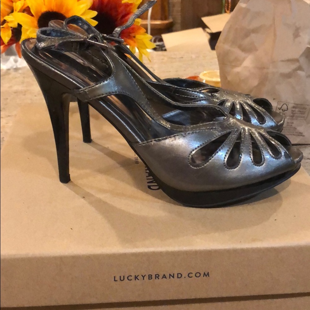 Carlos Santana Steel Grey heels